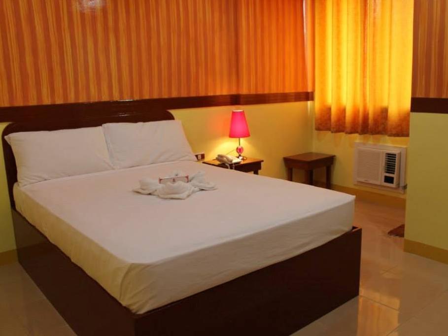 Hotel Trish Mangaldan Esterno foto